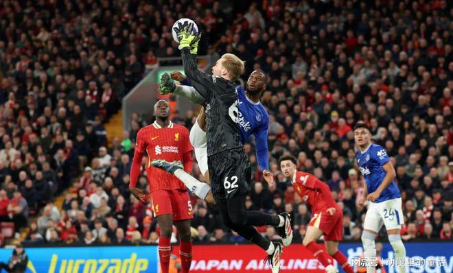 九游体育官网入口-关于皇家马德里门将神勇扑救，力保不失球门的信息