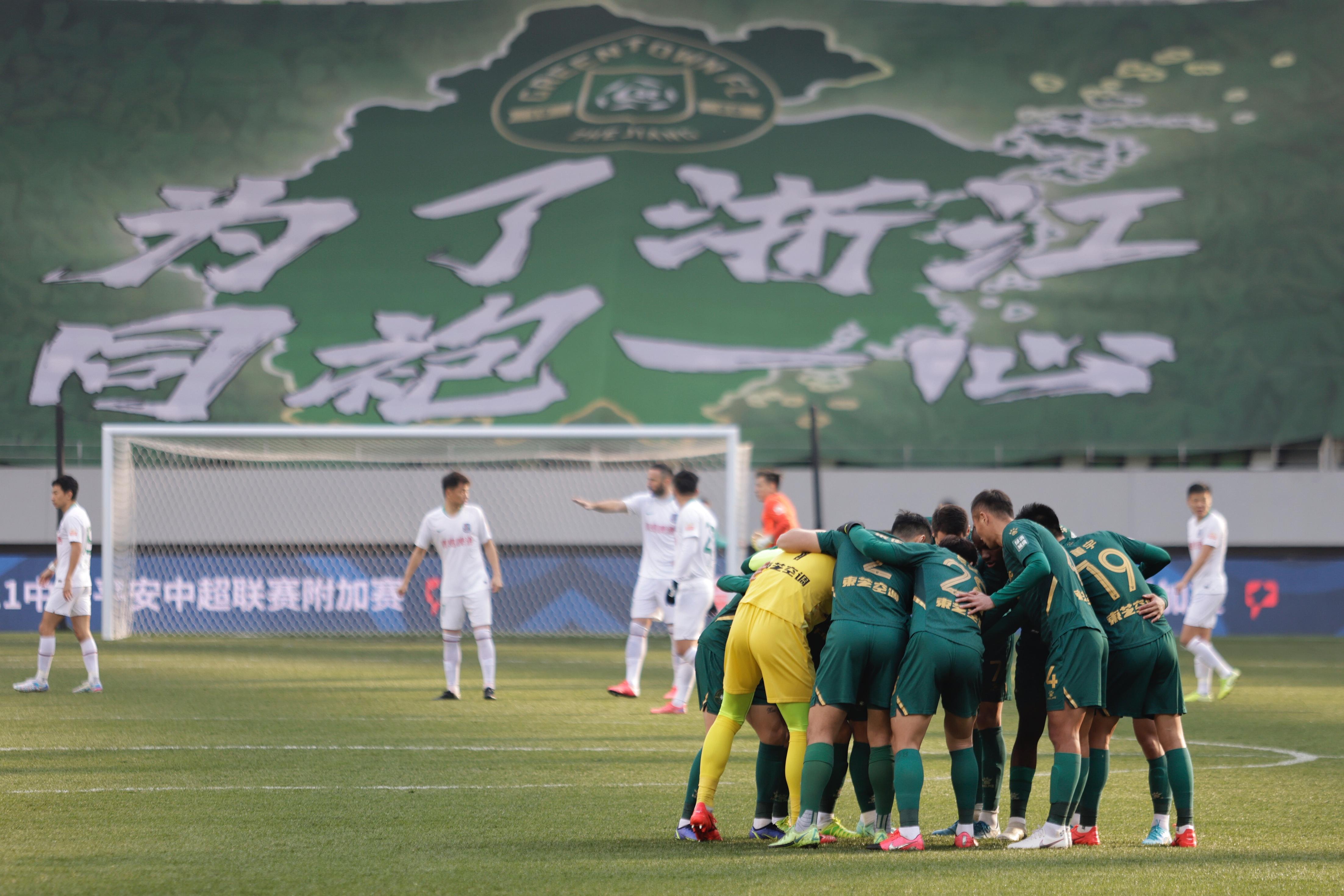 九游体育入口-四川队惊险胜出，争夺季后赛资格的简单介绍