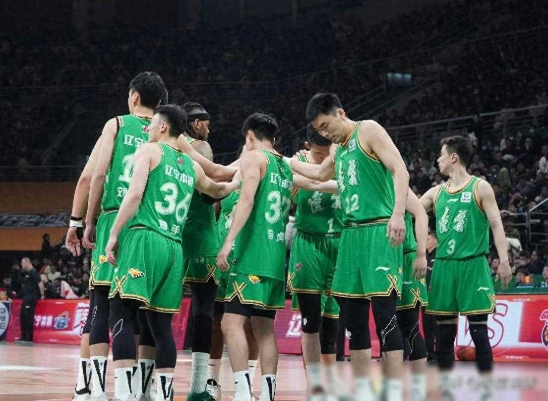 九游体育app下载-包含铁卫出战坚守防线，球队一胜走进半决赛的词条