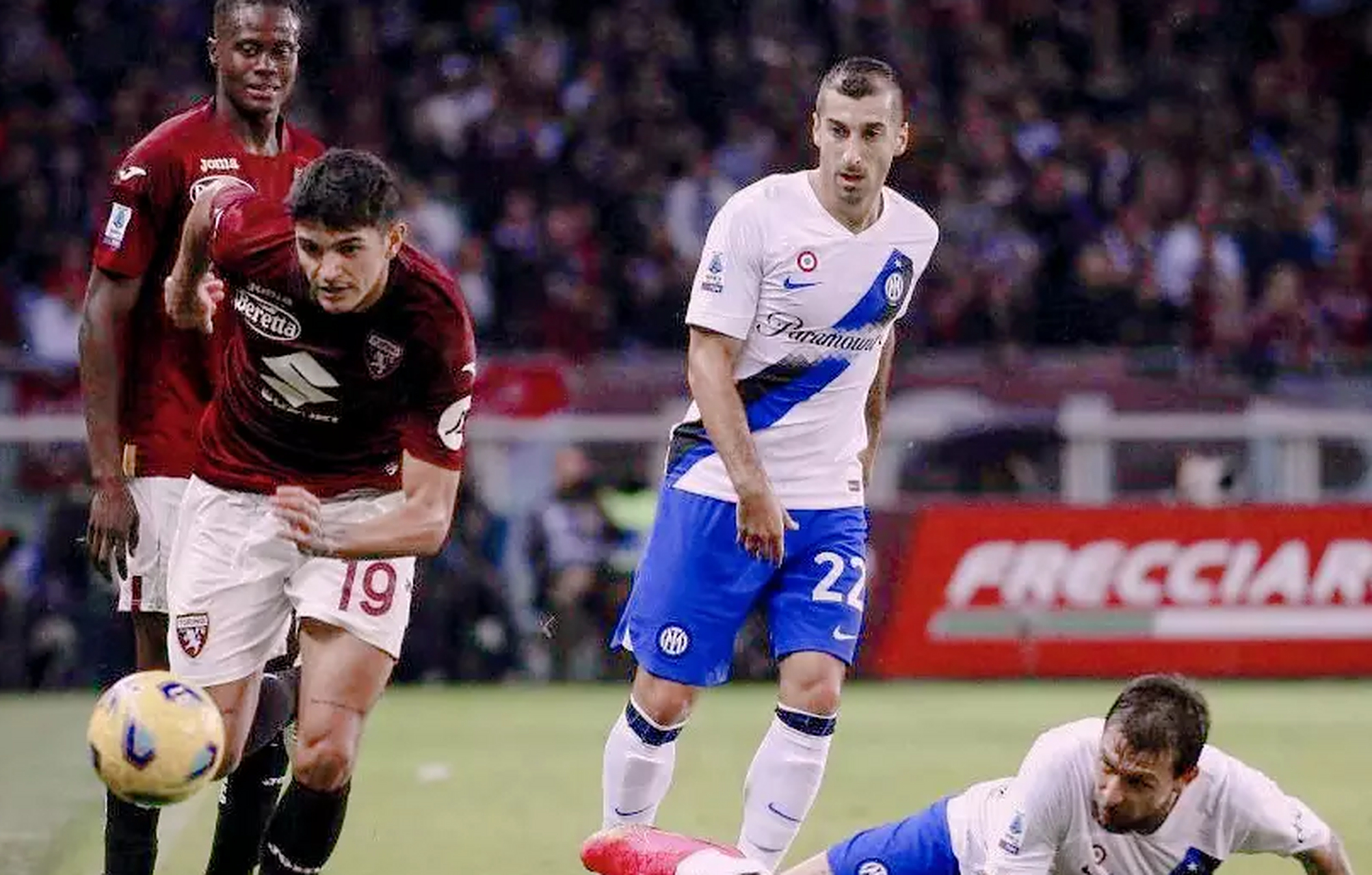 九游体育官方入口-佛罗伦萨主场失利，球队逐渐走下坡路的简单介绍