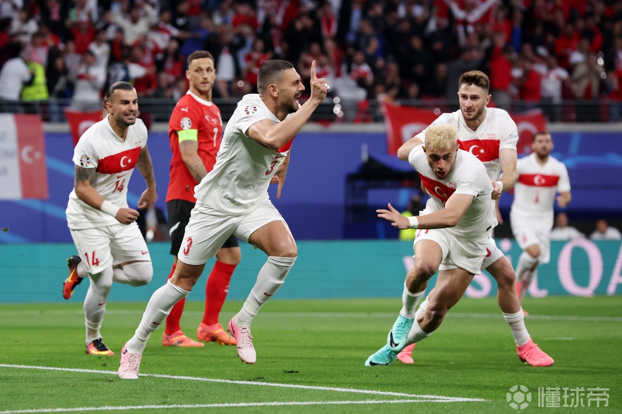 阿尔梅里亚抢点破门取胜重回领先的简单介绍 阿尔梅里亚抢点破门取胜重回领先的简单介绍