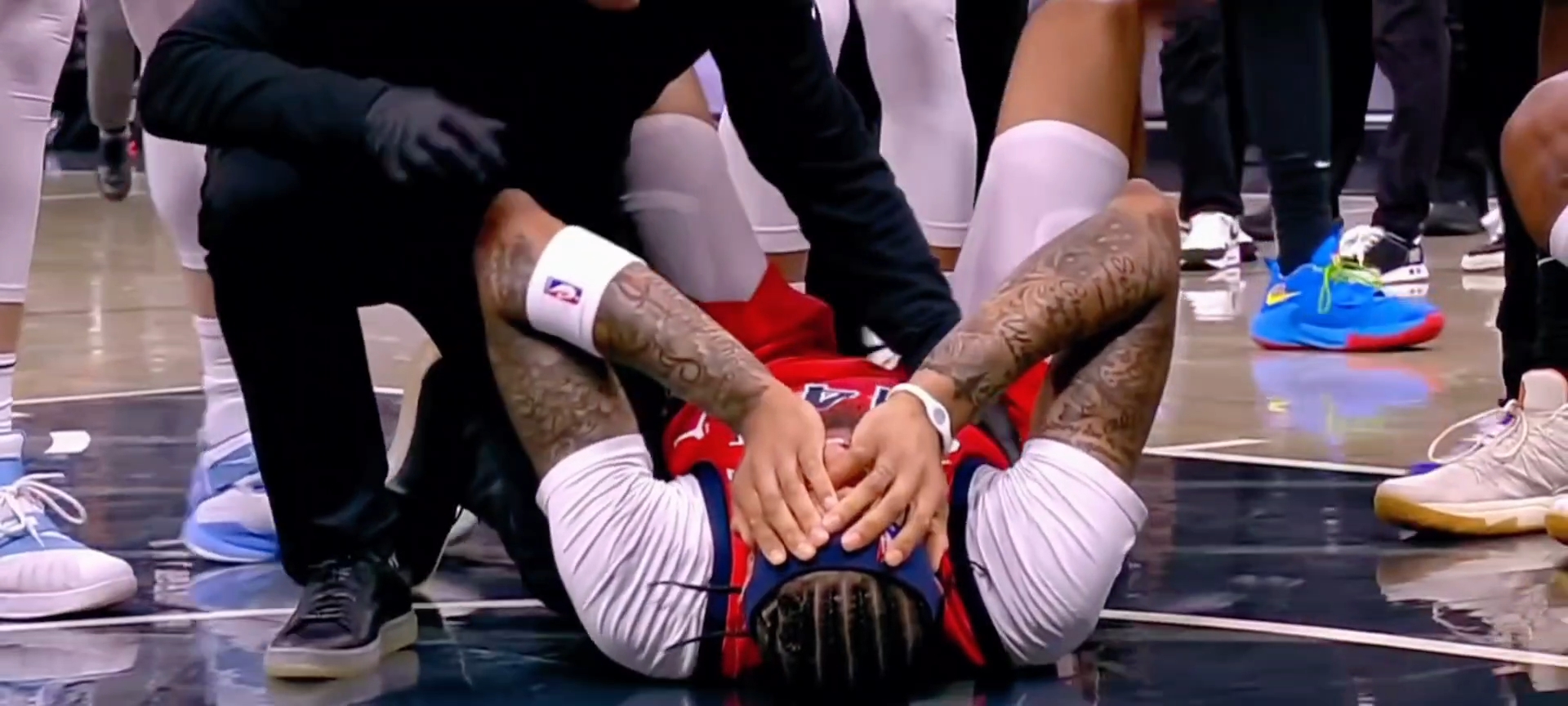 鹈鹕客场大胜魔术，英格拉姆表现优秀