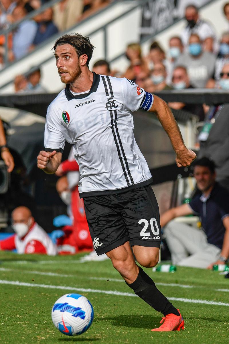 比利亚雷亚尔点球险胜,淘汰赛前景一片迷茫的简单介绍 比利亚雷亚尔点球险胜,淘汰赛前景一片迷茫的简单介绍