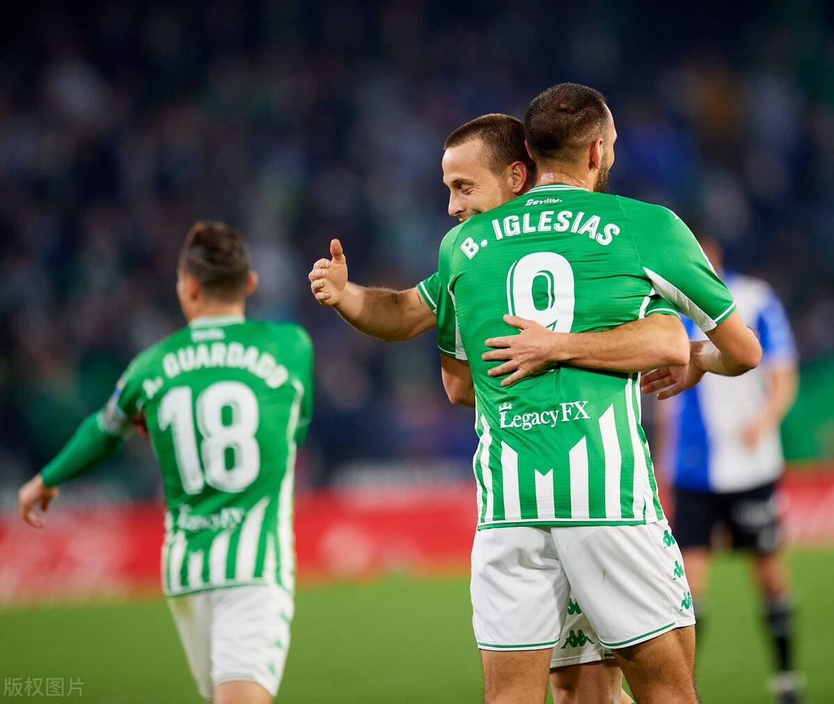 九游体育app下载-帕德博恩坚持不败，成为黑马