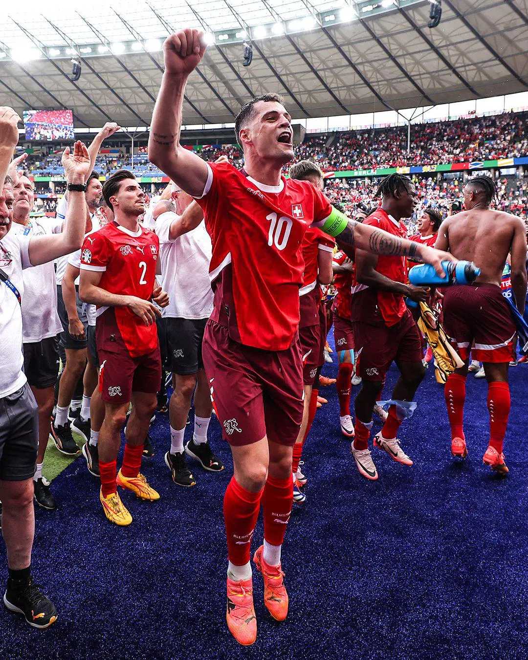 包含瑞士队大胜,取得欧预赛分组第一的词条 包含瑞士队大胜,取得欧预赛分组第一的词条