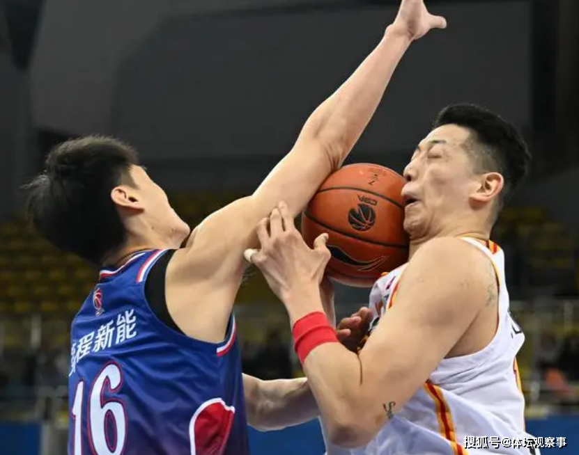 深圳男篮客场大败,战绩一落千丈的简单介绍 深圳男篮客场大败,战绩一落千丈的简单介绍