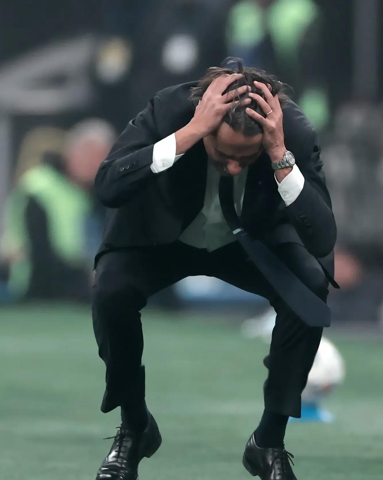 AC米兰球员受伤无法参加下一场比赛 AC米兰球员受伤无法参加下一场比赛