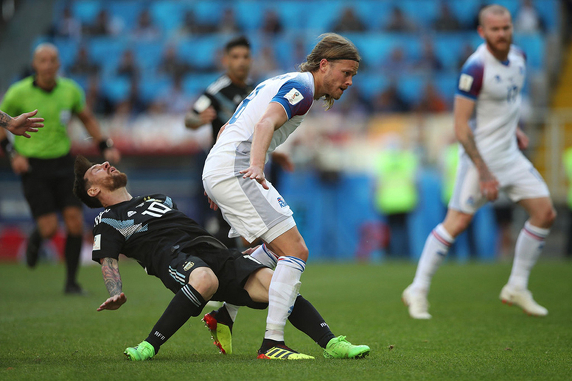 关于冰岛球队惊艳表现,成功杀入淘汰赛的信息 关于冰岛球队惊艳表现,成功杀入淘汰赛的信息